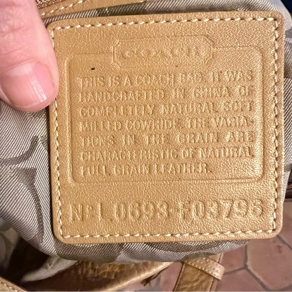 Coach 2006 Legacy Tan Thick Pebble Grain Leather Shoulder Hobo Bag Purse - Picture 5 of 17